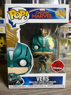 Funko Pop! Marvel Captain Marvel Vers Teal and Gold Vinyl Figure #434
